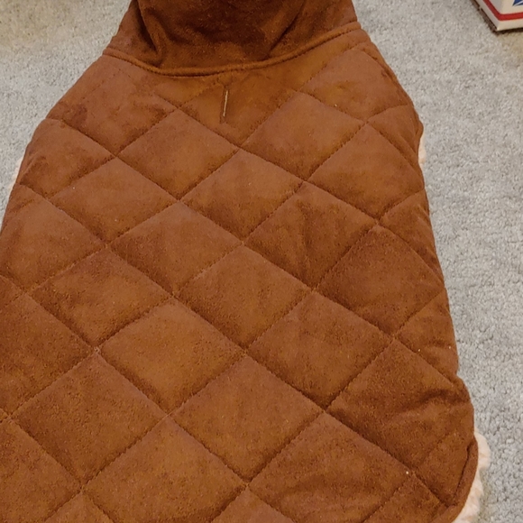 Hotel. Doggy Other - Hotel Doggy coat. M.   Brand New.  14 to 15 length